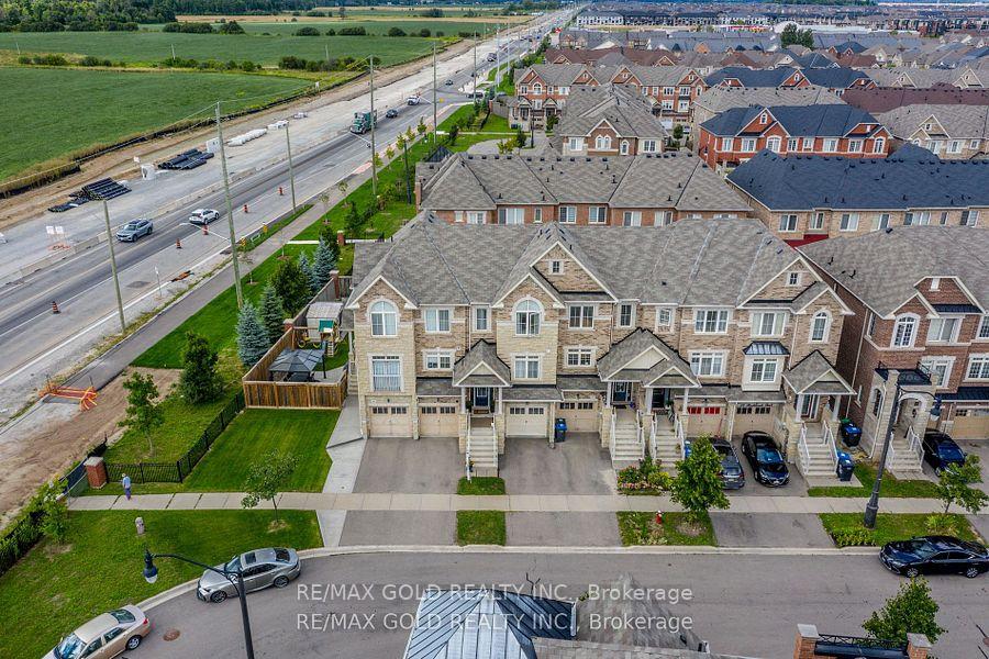Photo 24 of 34 Rockbrook Trail, Brampton, Northwest Brampton — HOMEH