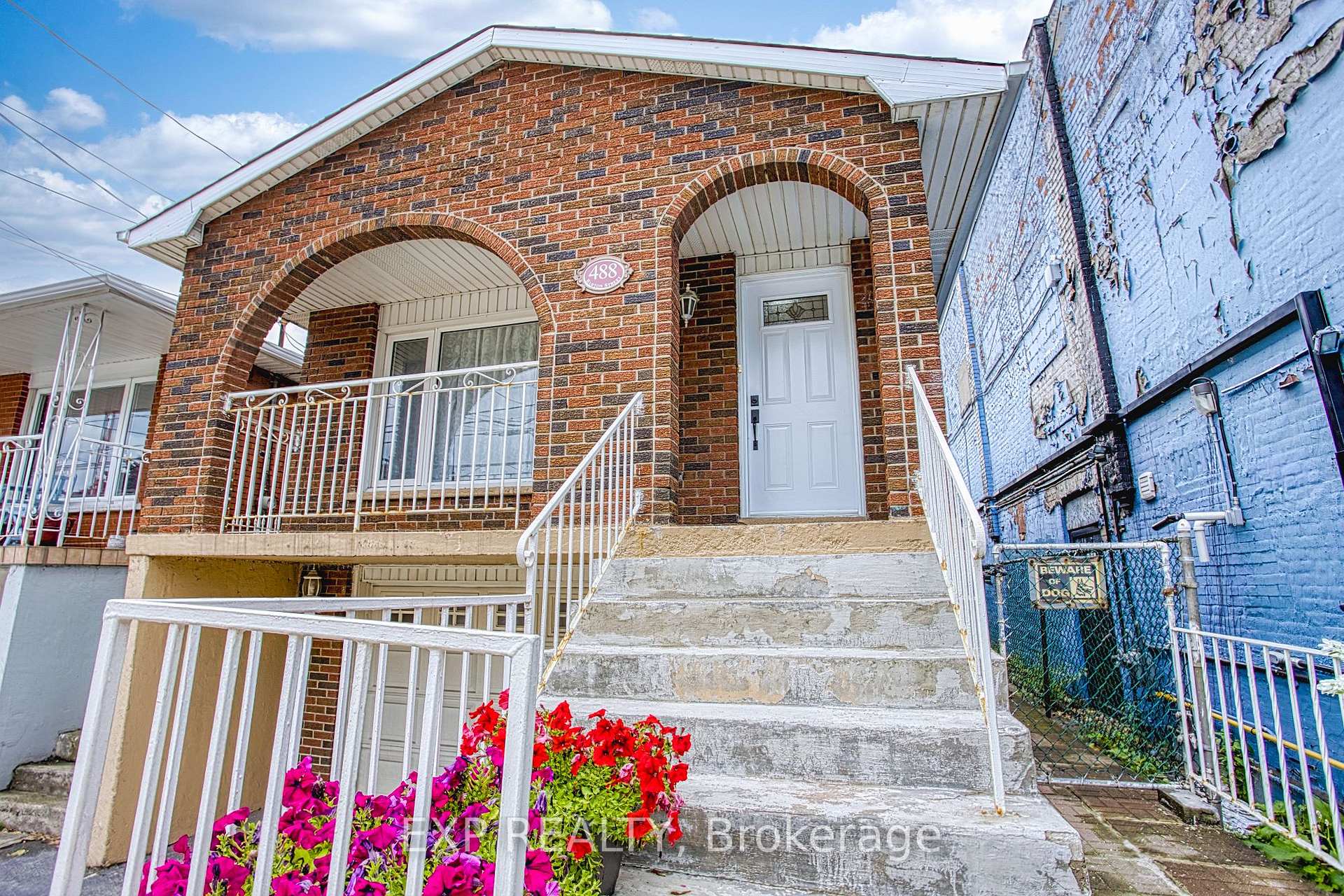 Photo 3 of 488 Barton Street E, Hamilton, Gibson — HOMEH