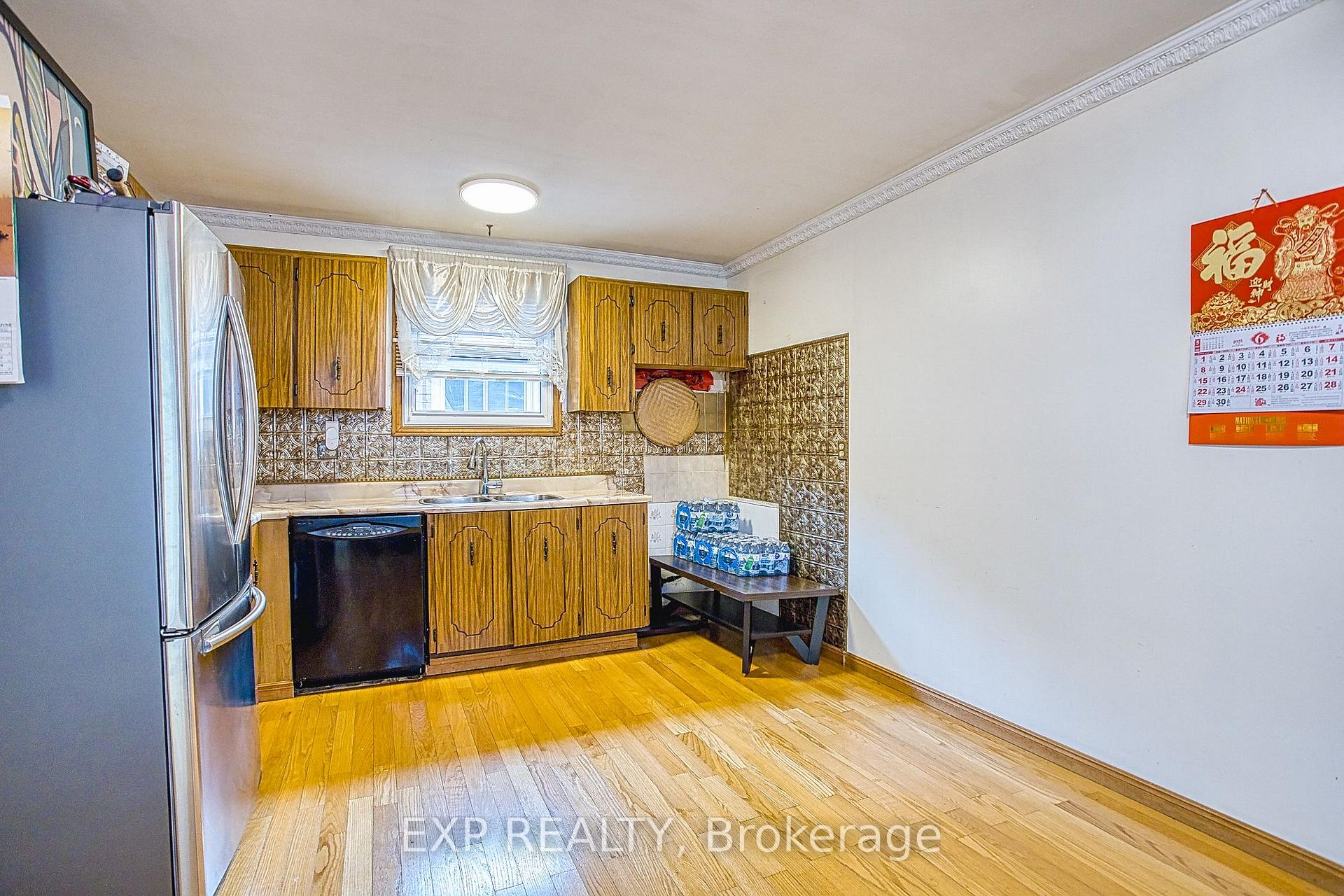 Photo 10 of 488 Barton Street E, Hamilton, Gibson — HOMEH