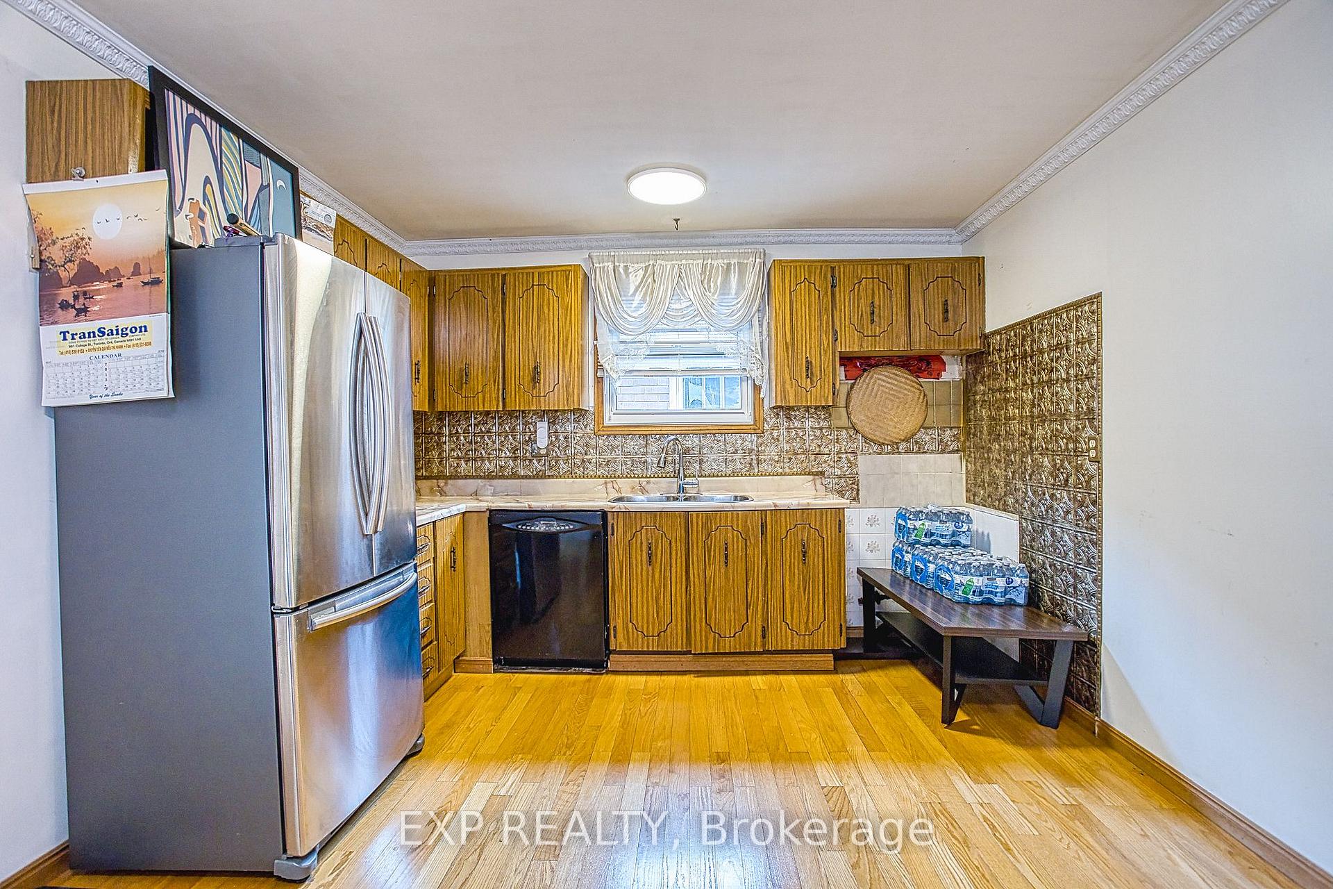 Photo 11 of 488 Barton Street E, Hamilton, Gibson — HOMEH