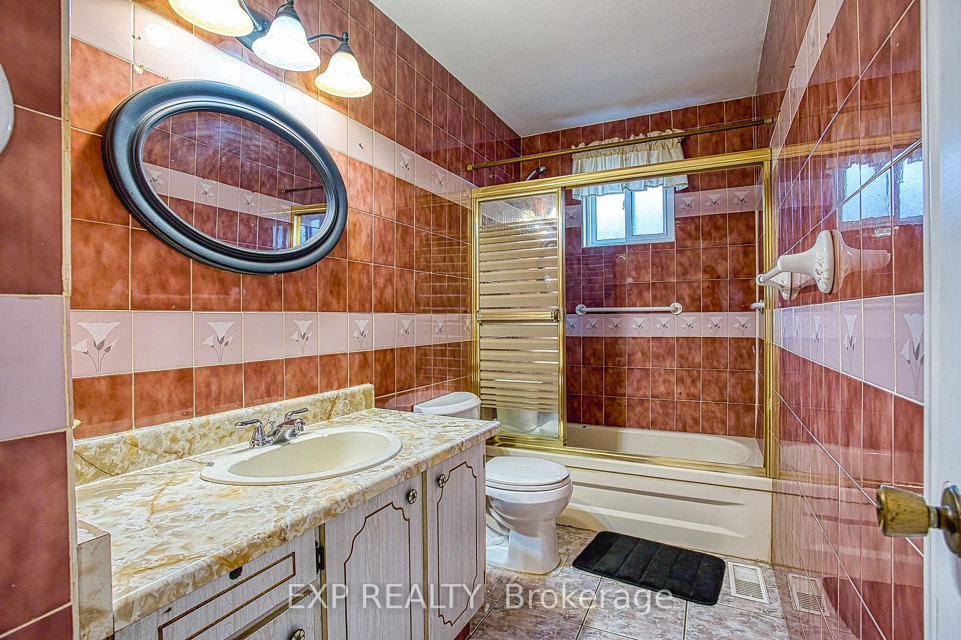 Photo 16 of 488 Barton Street E, Hamilton, Gibson — HOMEH