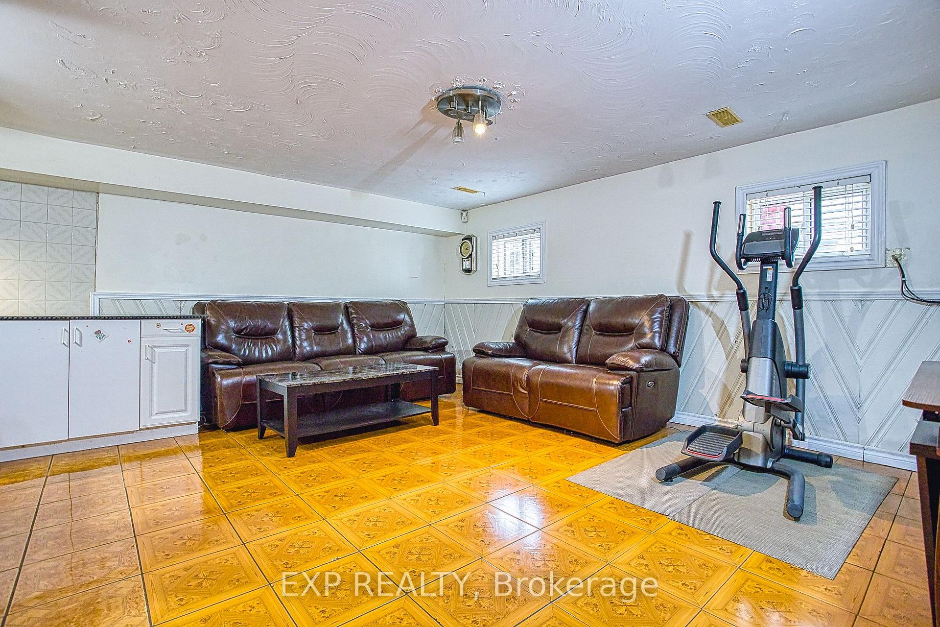 Photo 21 of 488 Barton Street E, Hamilton, Gibson — HOMEH