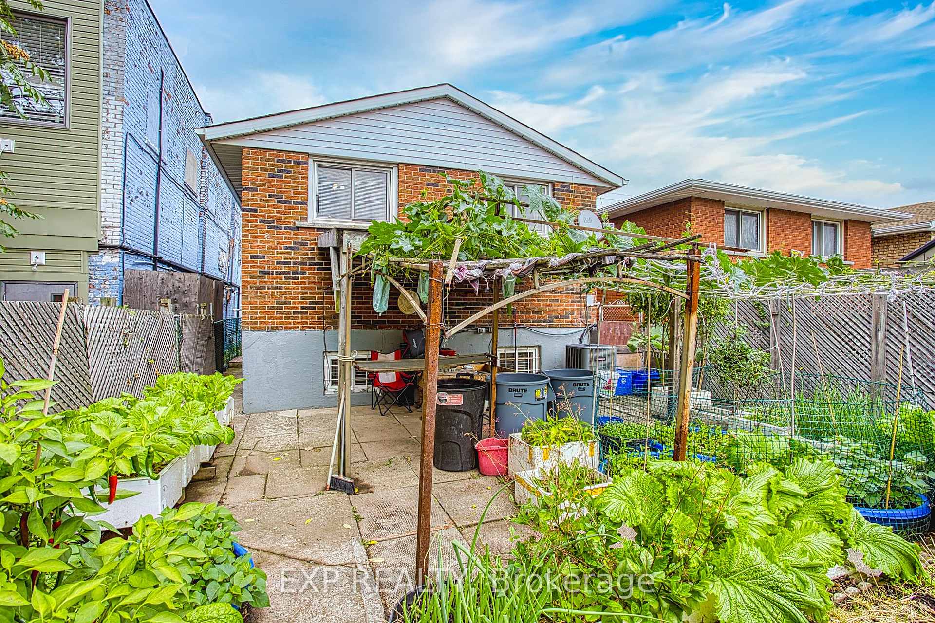 Photo 32 of 488 Barton Street E, Hamilton, Gibson — HOMEH
