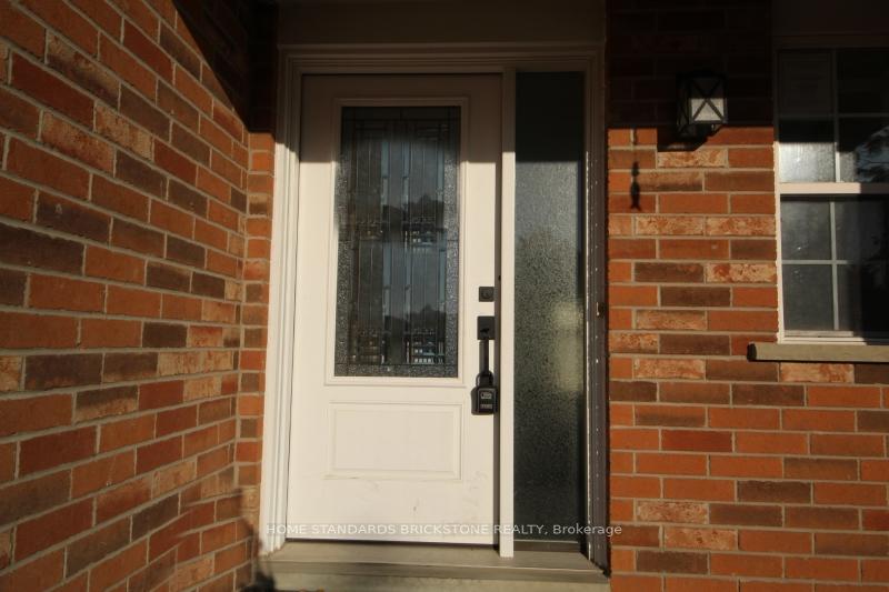 Photo 2 of 123 Kerwood Drive, Cambridge — HOMEH