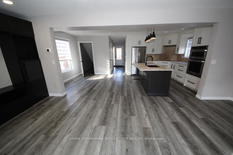 Photo 3 of 123 Kerwood Drive, Cambridge — HOMEH