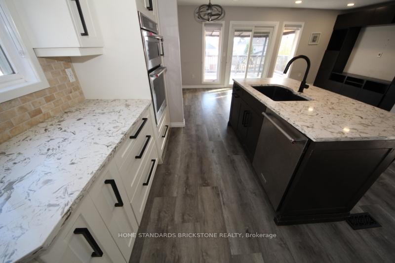 Photo 11 of 123 Kerwood Drive, Cambridge — HOMEH