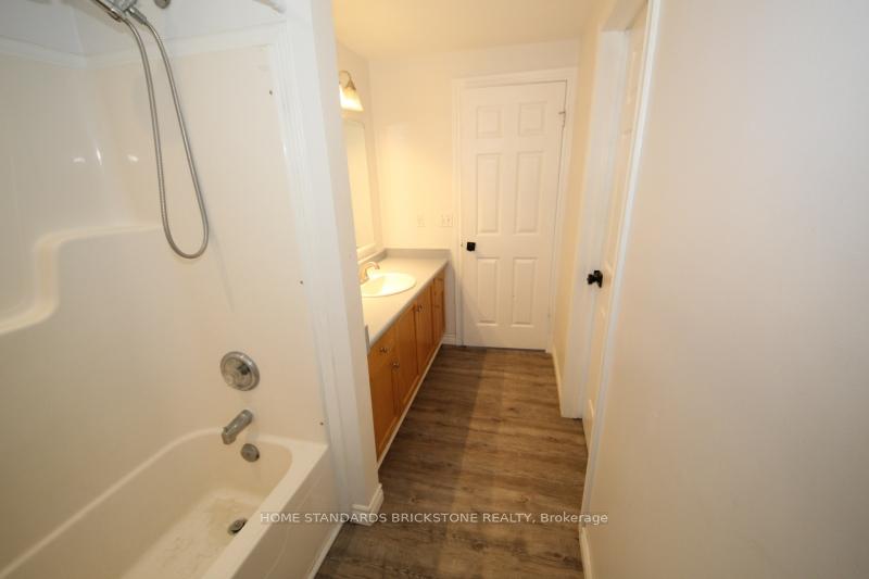Photo 20 of 123 Kerwood Drive, Cambridge — HOMEH