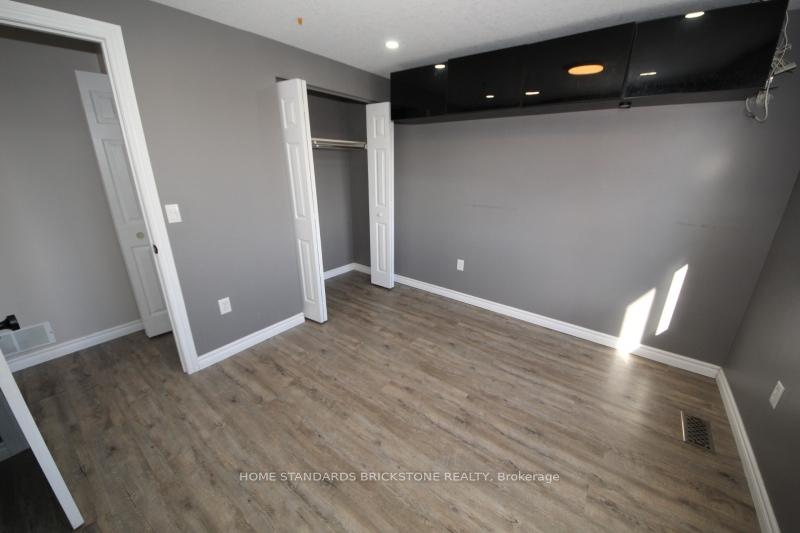 Photo 26 of 123 Kerwood Drive, Cambridge — HOMEH