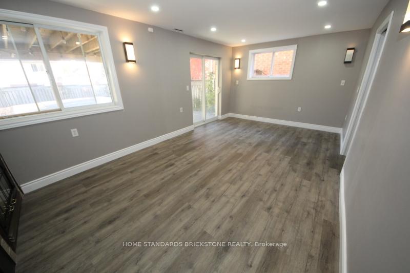 Photo 27 of 123 Kerwood Drive, Cambridge — HOMEH