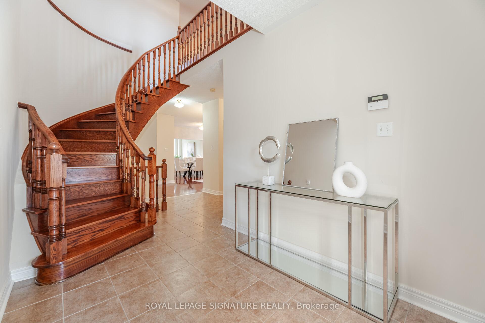 Photo 8 of 16 Aria Lane, Brampton, Bramalea North Industrial — HOMEH