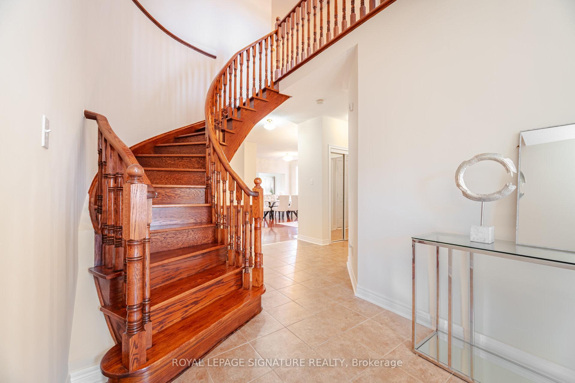 Photo 24 of 16 Aria Lane, Brampton, Bramalea North Industrial — HOMEH
