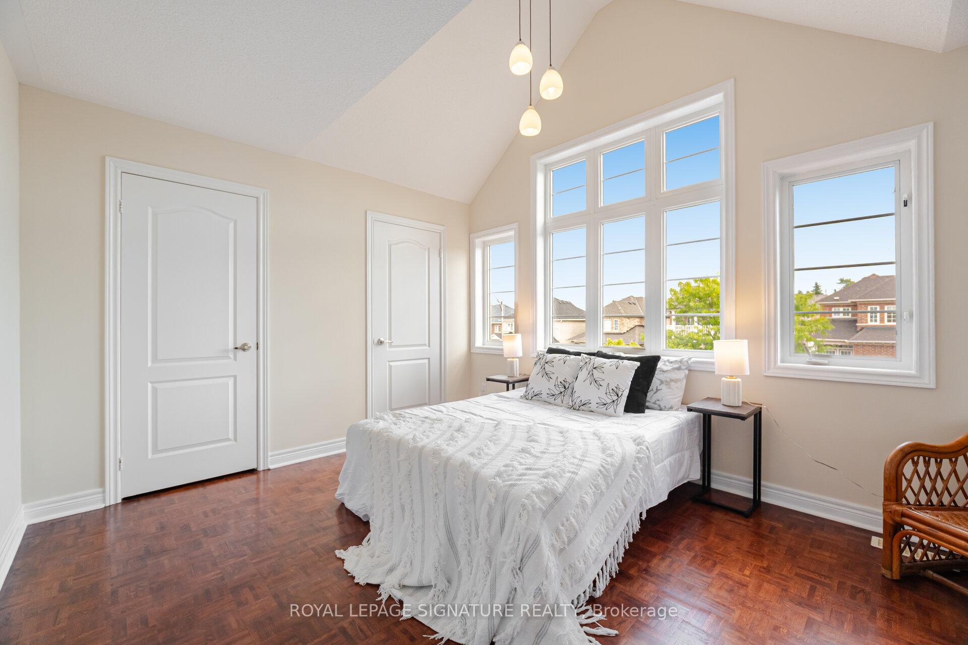 Photo 33 of 16 Aria Lane, Brampton, Bramalea North Industrial — HOMEH