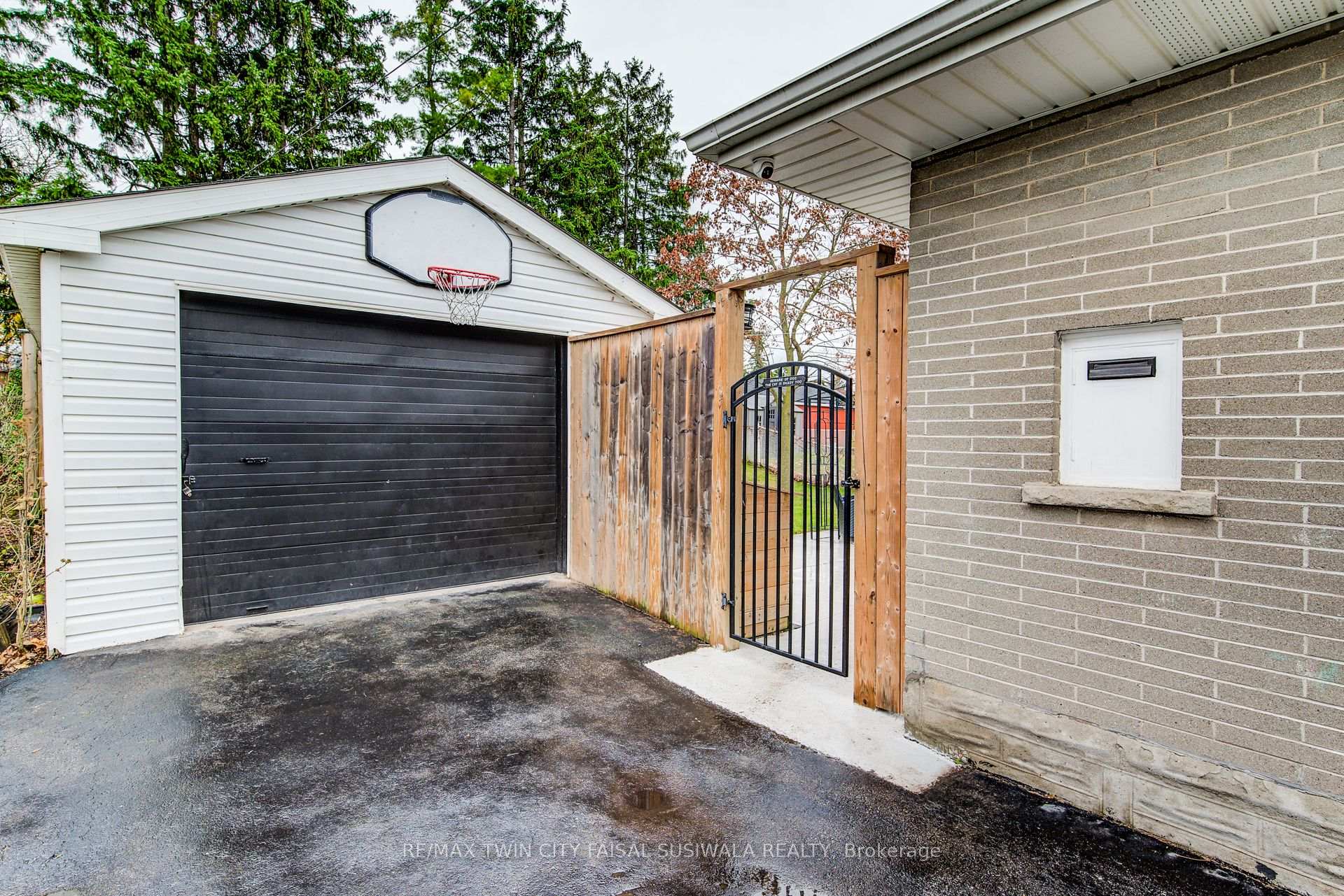 Photo 3 of 114 Rife Avenue, Cambridge — HOMEH