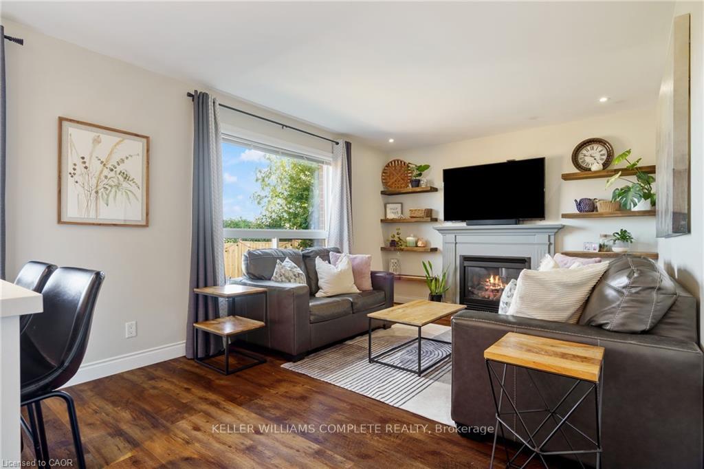 Photo 17 of 44 Grassyplain Drive, Hamilton, Rural Glanbrook — HOMEH