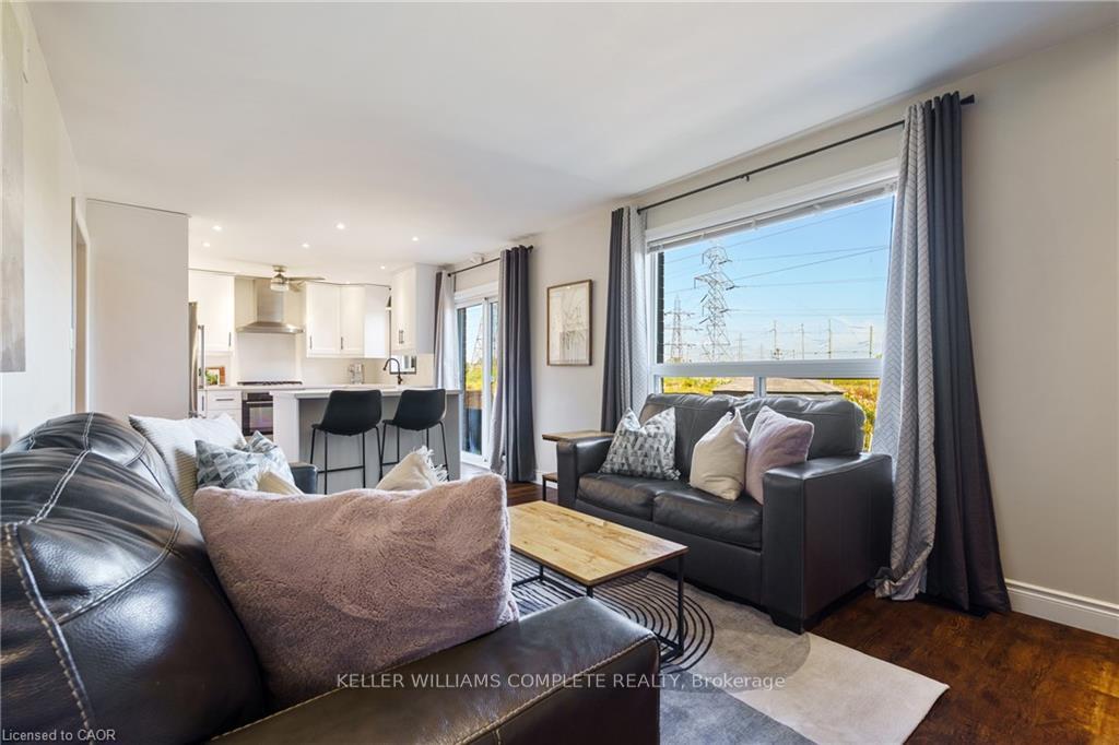 Photo 20 of 44 Grassyplain Drive, Hamilton, Rural Glanbrook — HOMEH