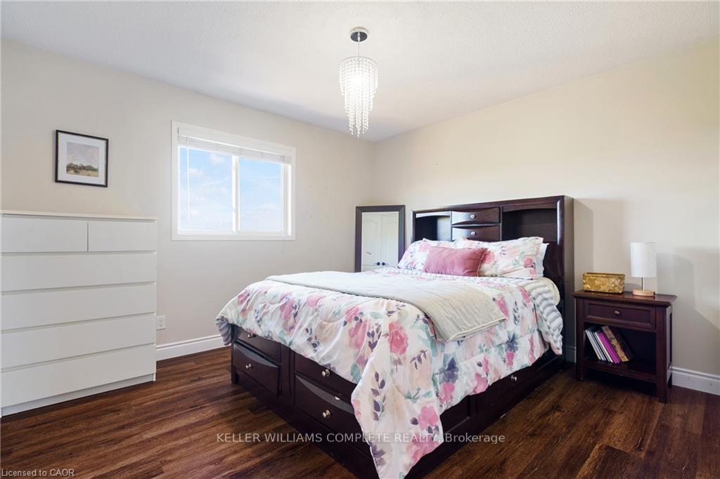 Photo 26 of 44 Grassyplain Drive, Hamilton, Rural Glanbrook — HOMEH