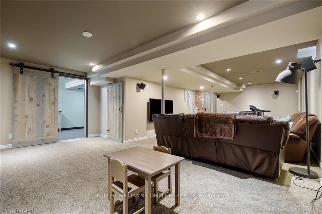 Photo 31 of 44 Grassyplain Drive, Hamilton, Rural Glanbrook — HOMEH