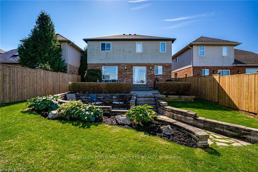 Photo 35 of 44 Grassyplain Drive, Hamilton, Rural Glanbrook — HOMEH