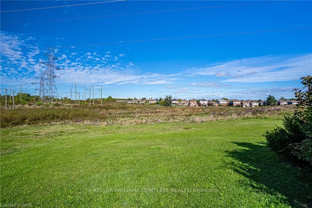 Photo 37 of 44 Grassyplain Drive, Hamilton, Rural Glanbrook — HOMEH