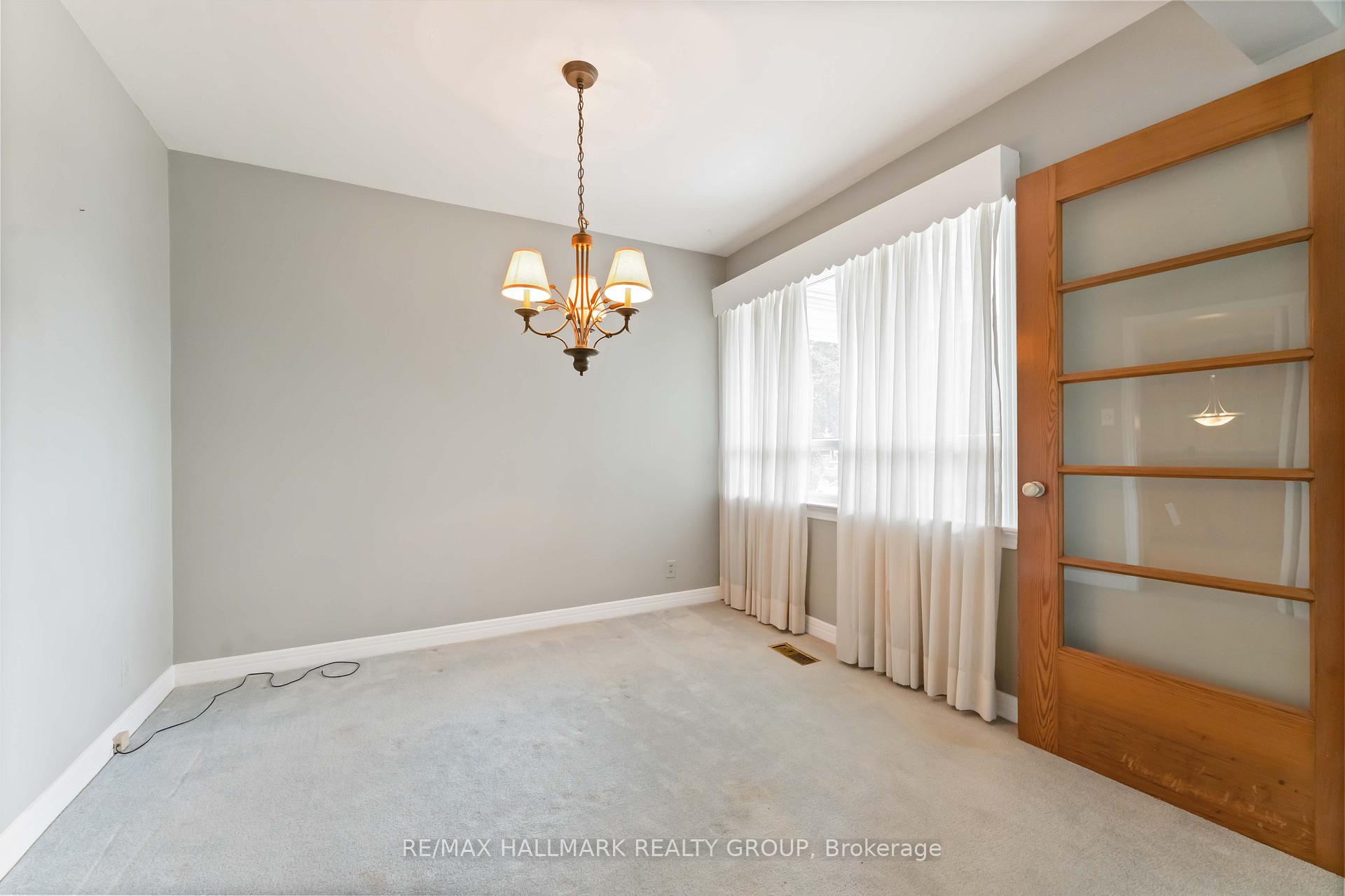 Photo 19 of 2055 Neepawa Avenue, Ottawa, Carlingwood — HOMEH