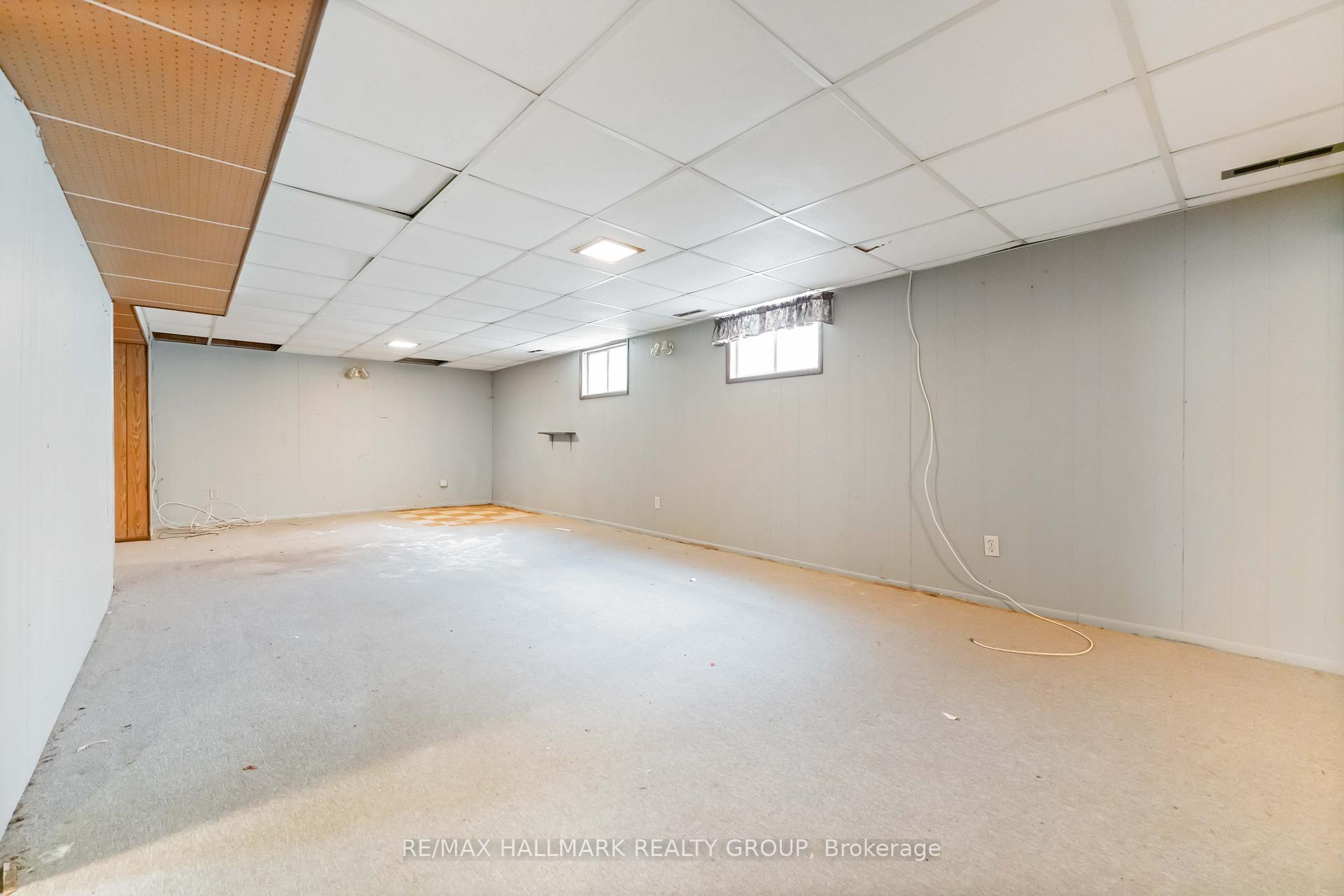 Photo 22 of 2055 Neepawa Avenue, Ottawa, Carlingwood — HOMEH