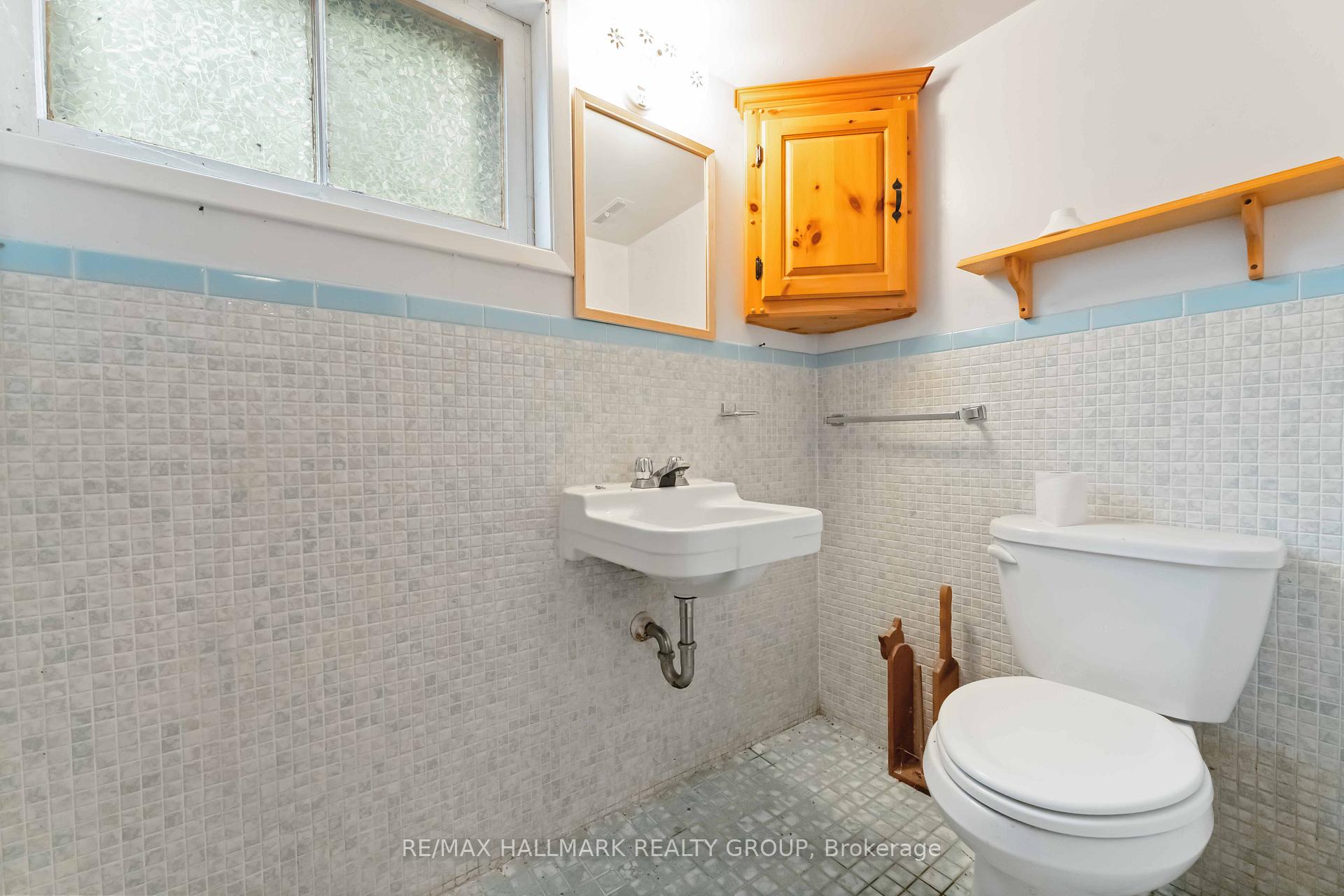Photo 20 of 2055 Neepawa Avenue, Ottawa, Carlingwood — HOMEH