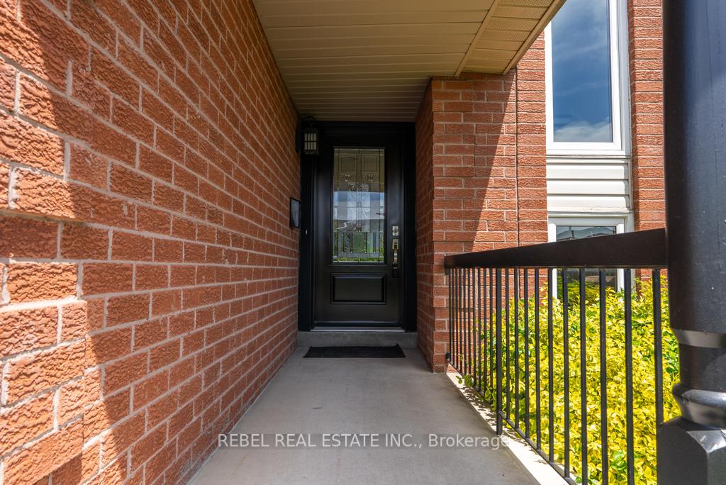 Photo 2 of 258 Andrew Street, Clarington, Newcastle — HOMEH