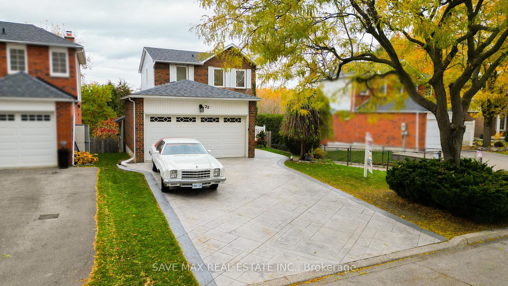 Photo 2 of 22 Marengo Court, Brampton, Central Park — HOMEH