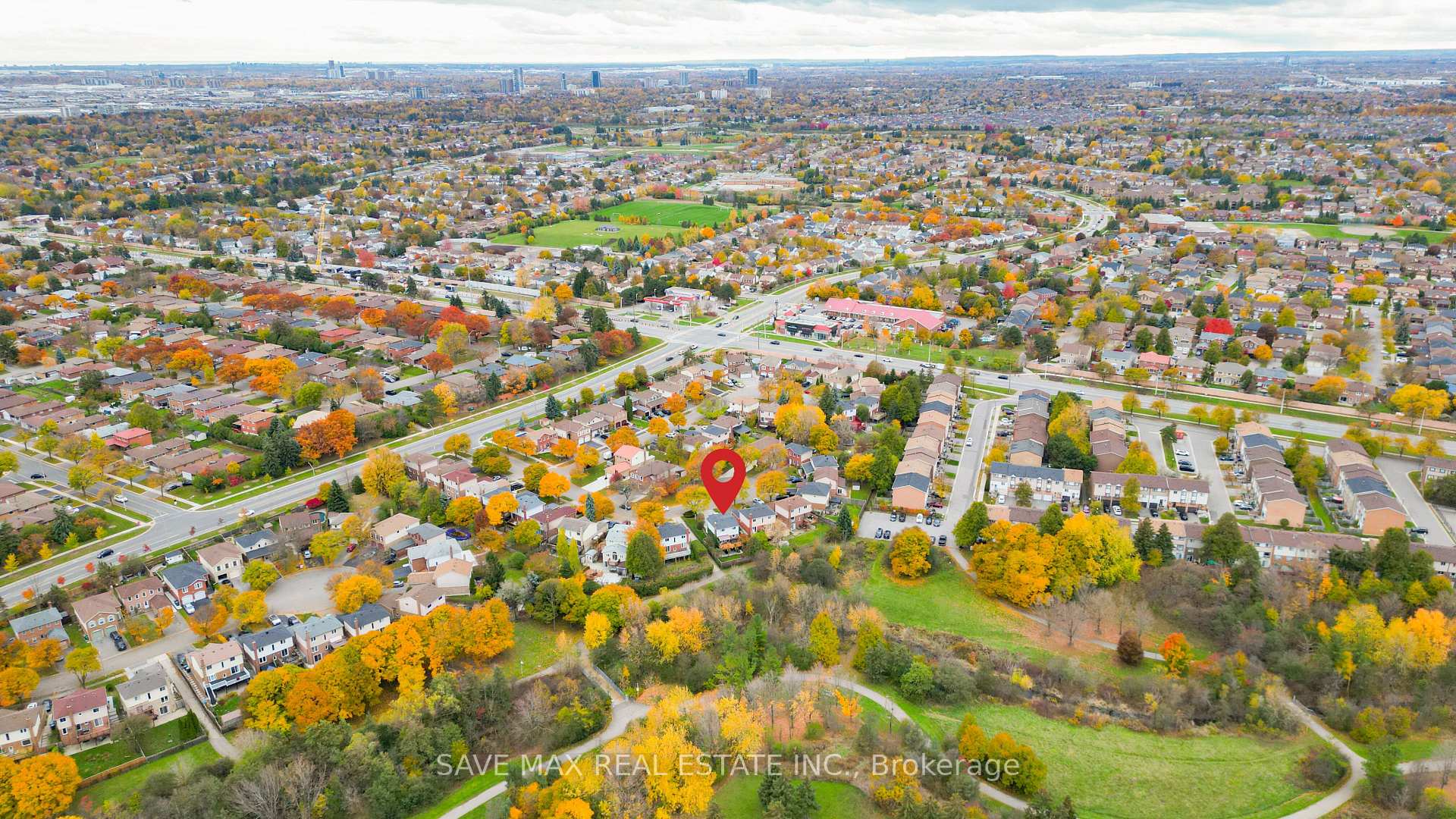 Photo 3 of 22 Marengo Court, Brampton, Central Park — HOMEH