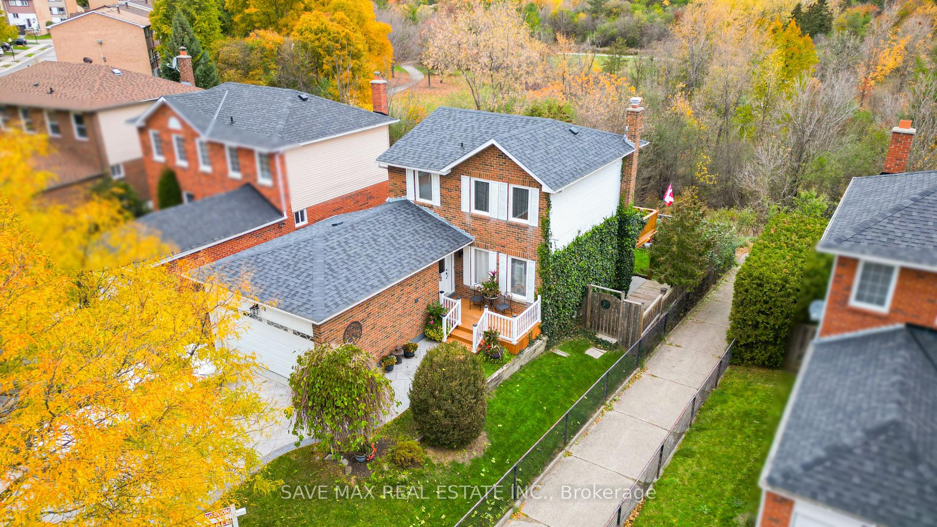 Photo 4 of 22 Marengo Court, Brampton, Central Park — HOMEH