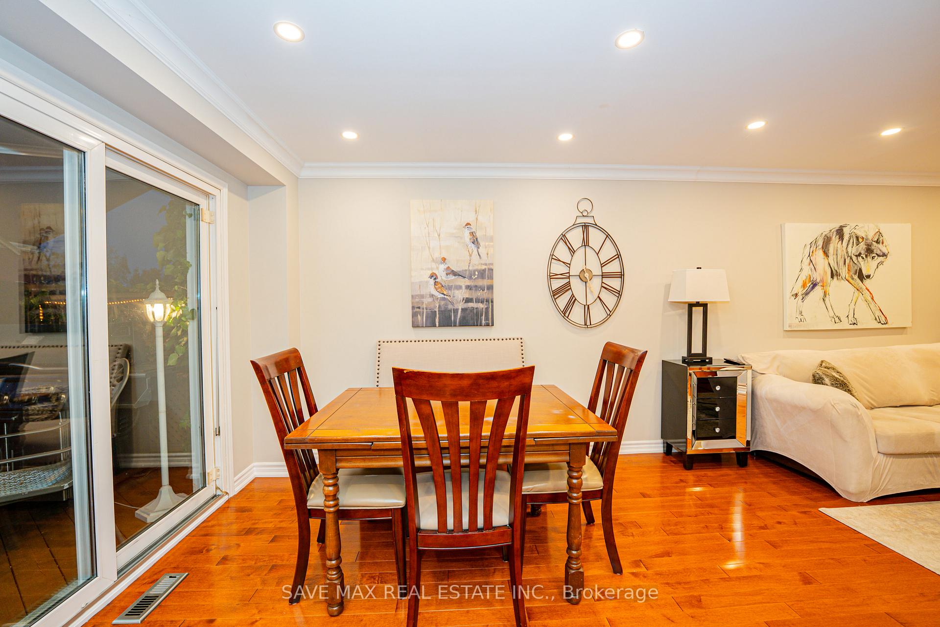 Photo 10 of 22 Marengo Court, Brampton, Central Park — HOMEH
