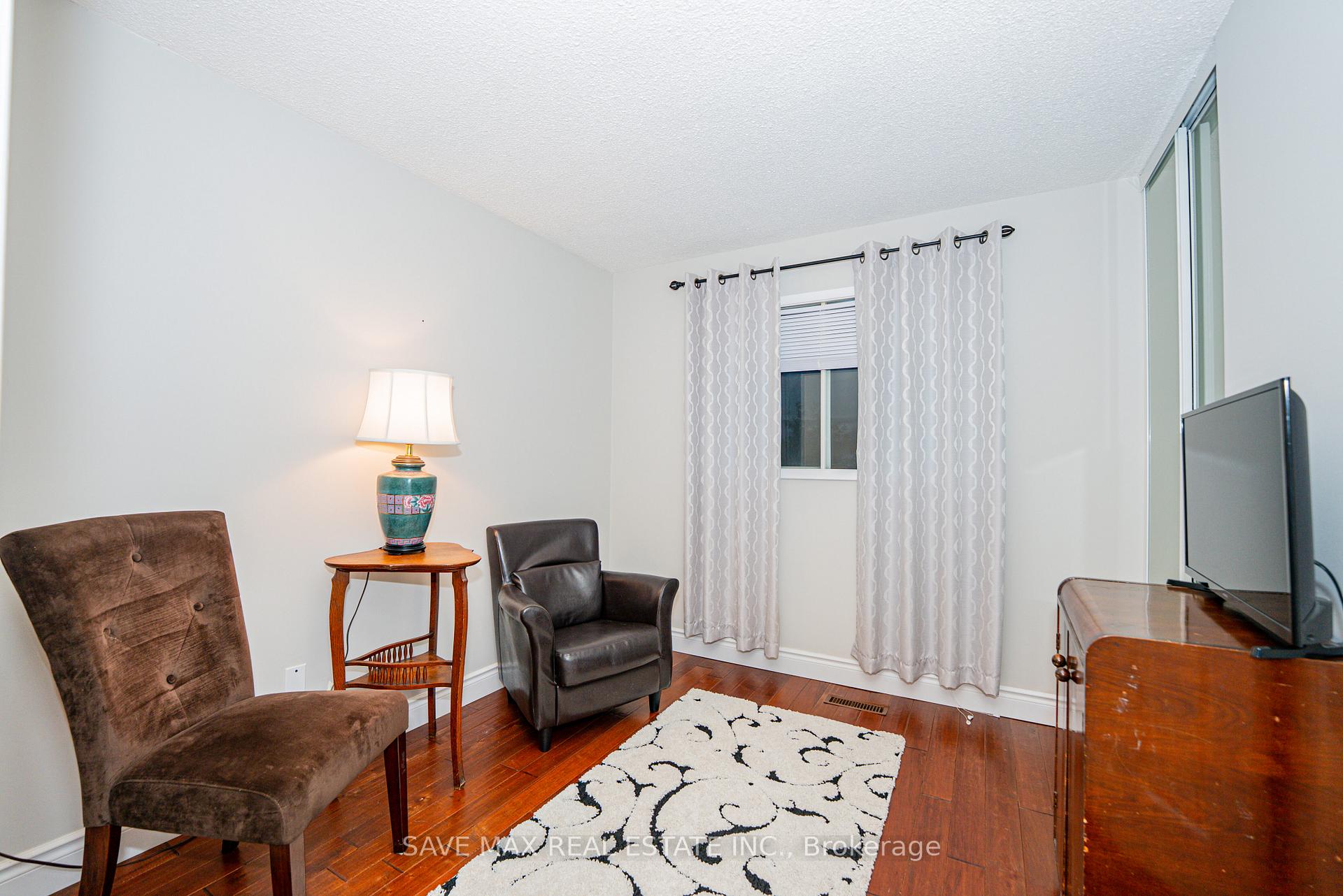 Photo 19 of 22 Marengo Court, Brampton, Central Park — HOMEH