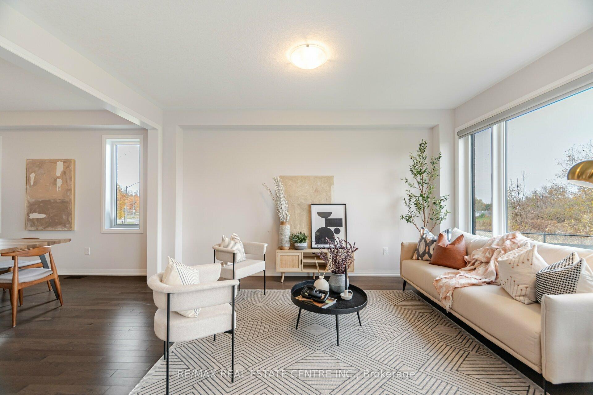 Photo 6 of 115 Crossmore Crescent, Cambridge — HOMEH
