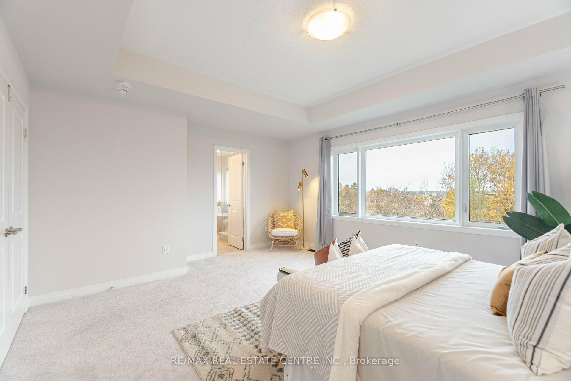 Photo 22 of 115 Crossmore Crescent, Cambridge — HOMEH