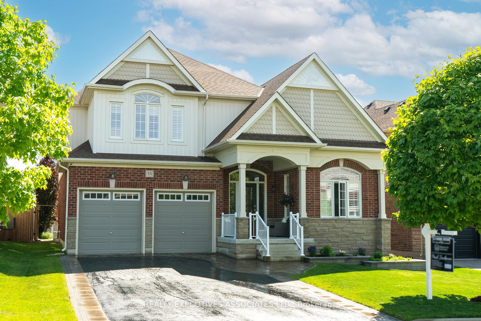 Photo 1 of 35 Gimblett Street, Clarington, Bowmanville — HOMEH