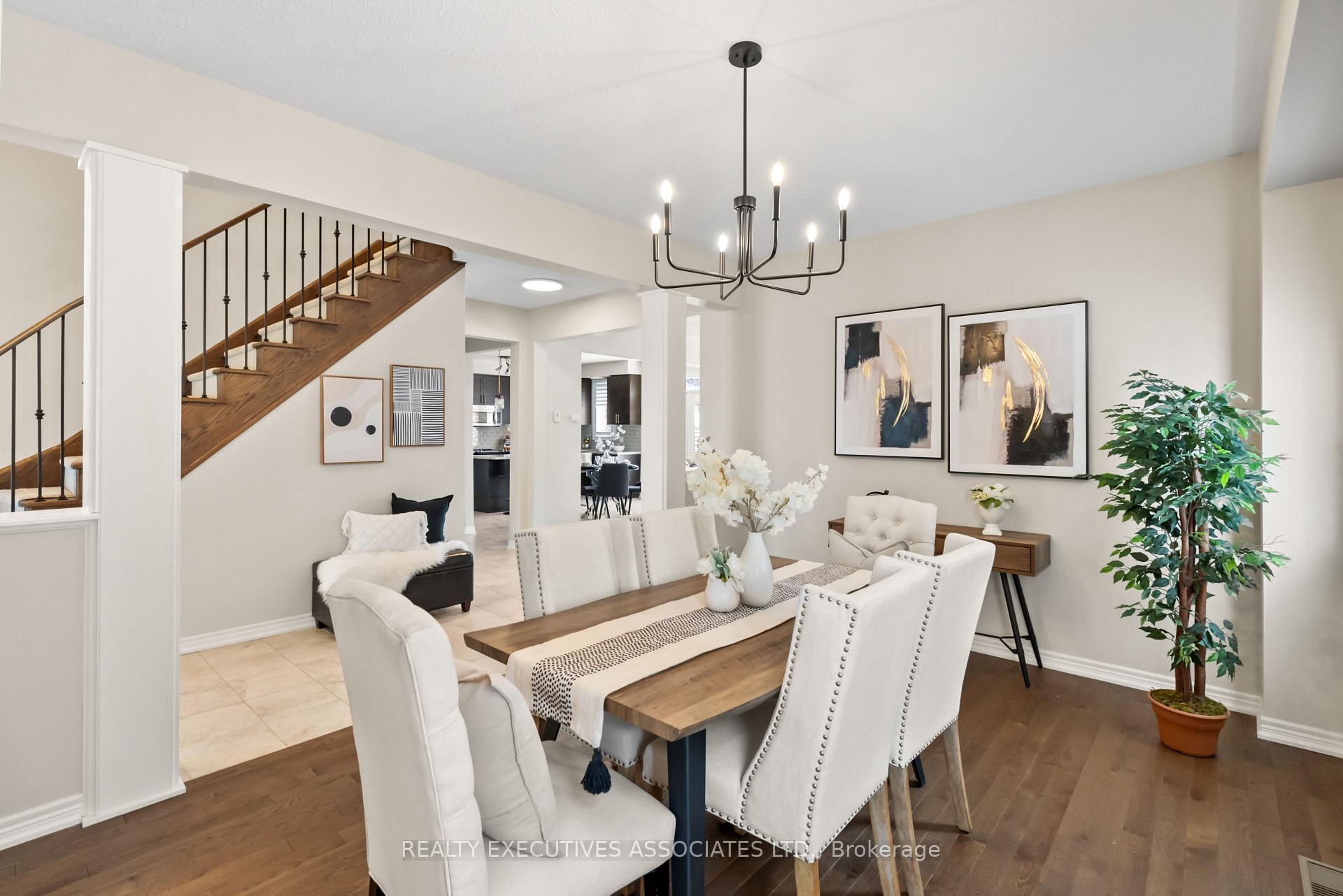 Photo 7 of 35 Gimblett Street, Clarington, Bowmanville — HOMEH