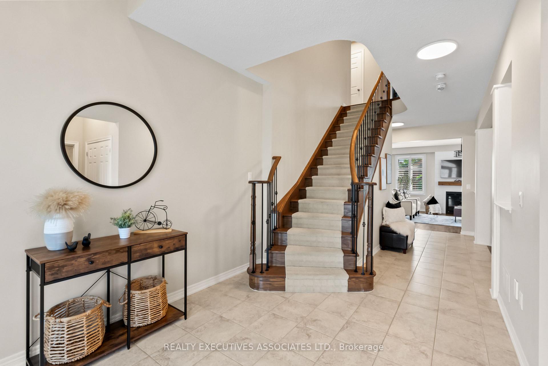 Photo 8 of 35 Gimblett Street, Clarington, Bowmanville — HOMEH