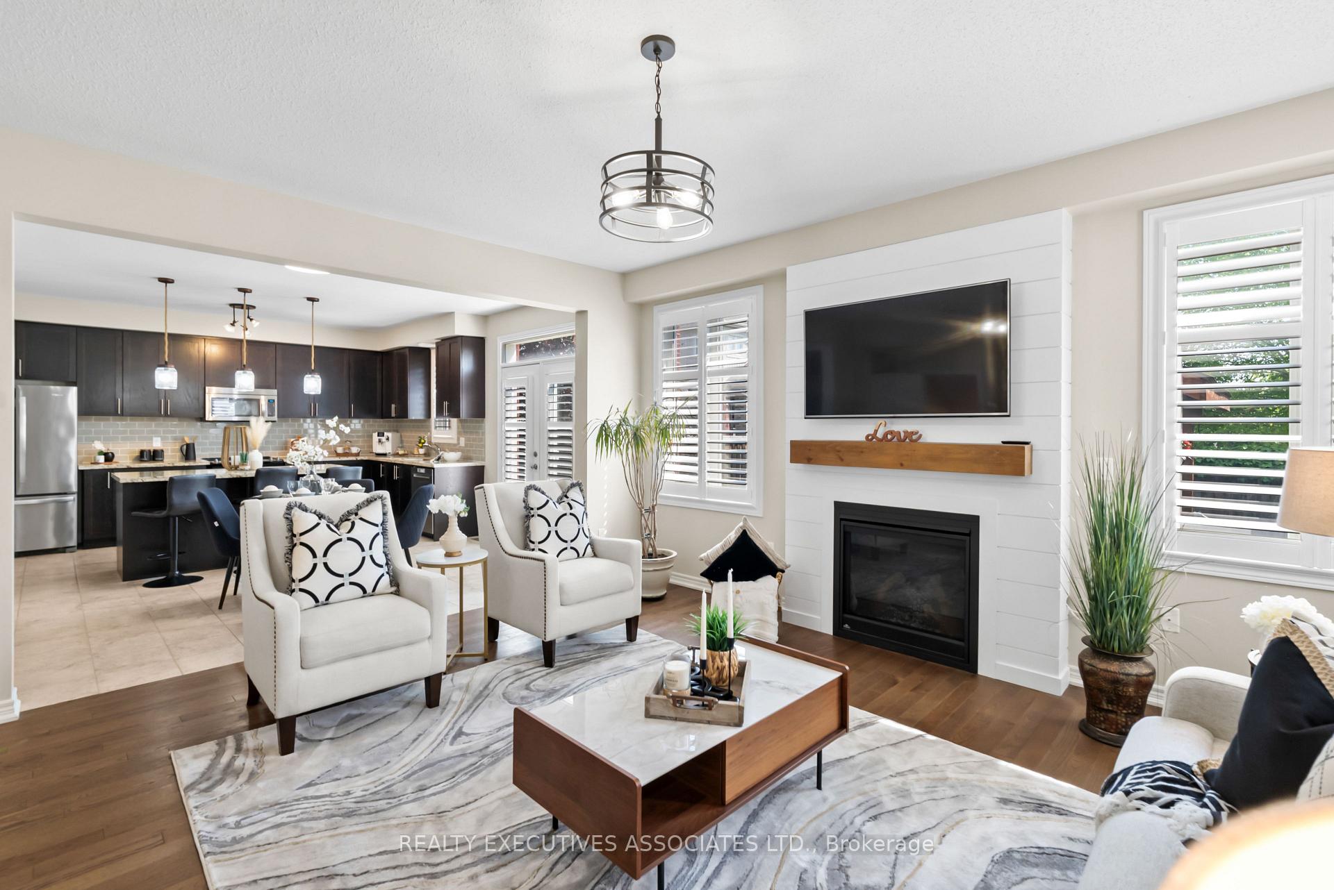Photo 10 of 35 Gimblett Street, Clarington, Bowmanville — HOMEH