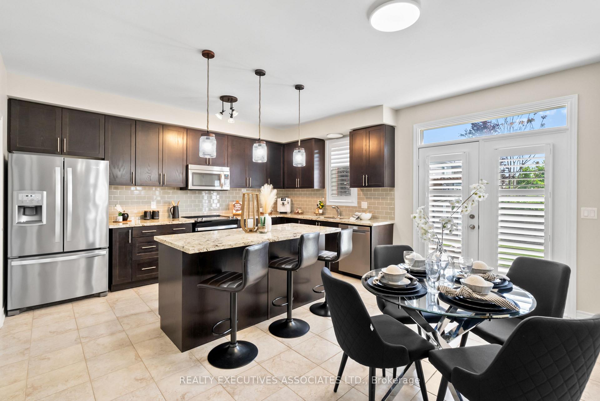 Photo 11 of 35 Gimblett Street, Clarington, Bowmanville — HOMEH