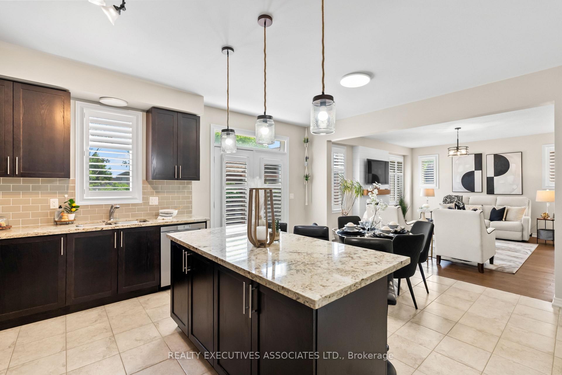 Photo 12 of 35 Gimblett Street, Clarington, Bowmanville — HOMEH