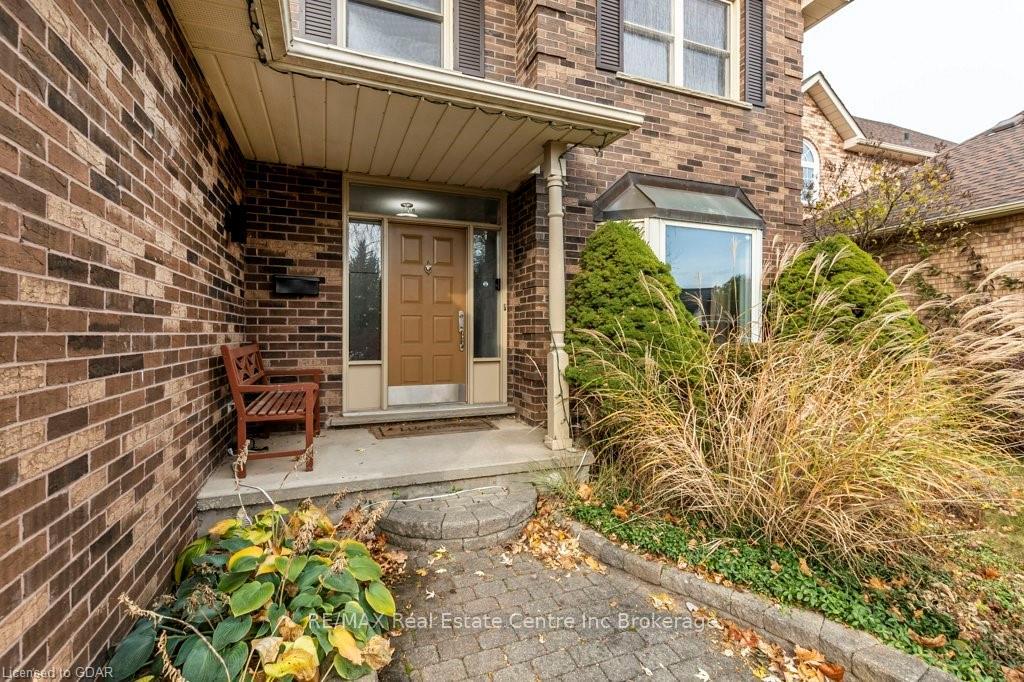 Photo 3 of 60 Brewster Place, Cambridge — HOMEH
