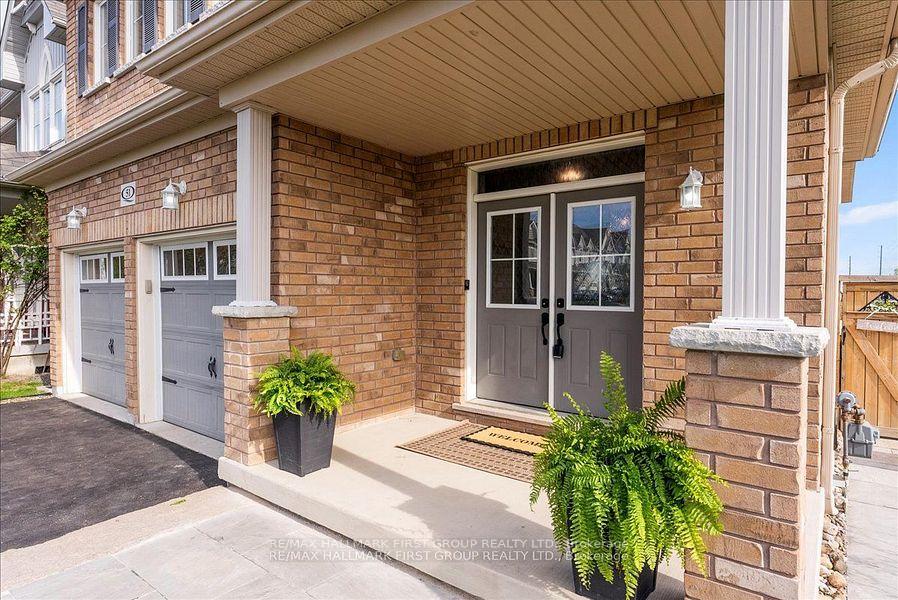 Photo 3 of 51 Richard Davies Crescent, Clarington, Bowmanville — HOMEH