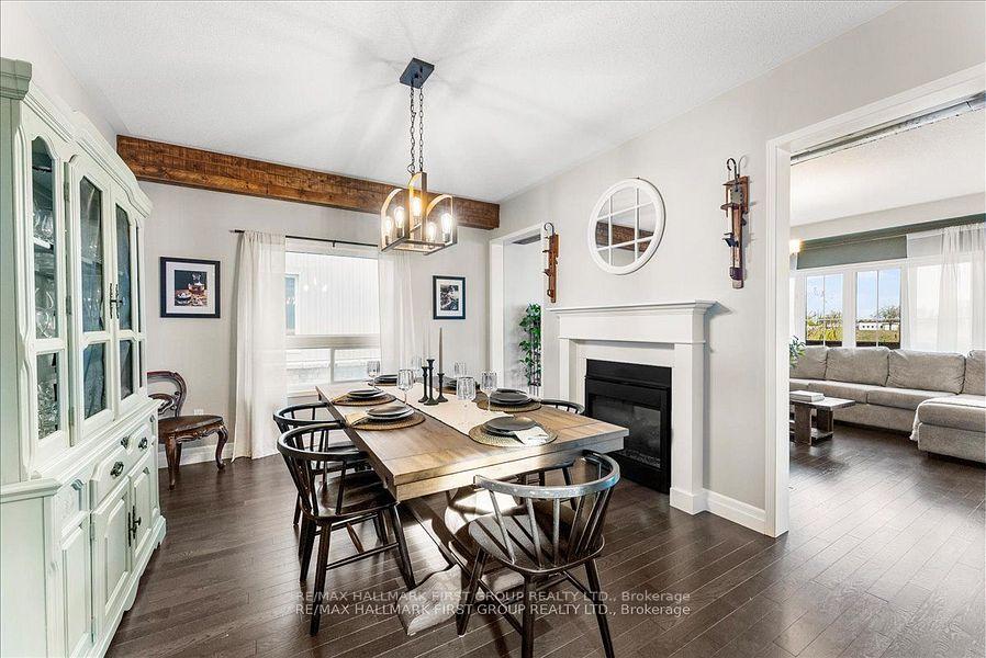 Photo 4 of 51 Richard Davies Crescent, Clarington, Bowmanville — HOMEH