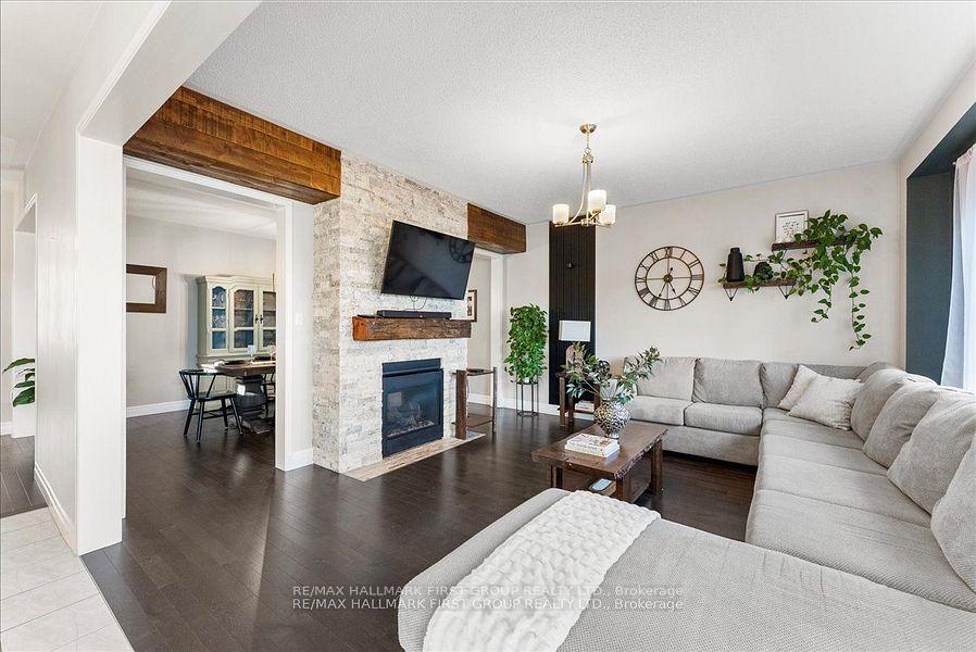 Photo 8 of 51 Richard Davies Crescent, Clarington, Bowmanville — HOMEH