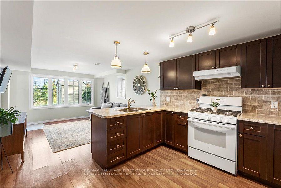Photo 22 of 51 Richard Davies Crescent, Clarington, Bowmanville — HOMEH
