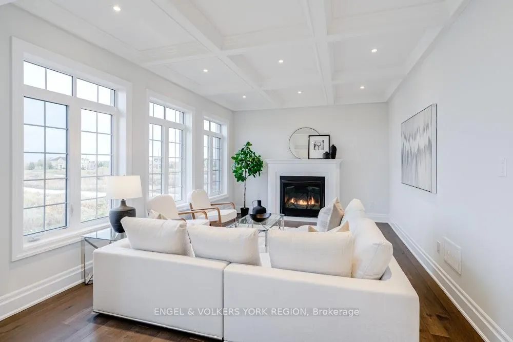 Photo 1 of 10 Keyworth Crescent, Brampton, Sandringham-Wellington North — HOMEH