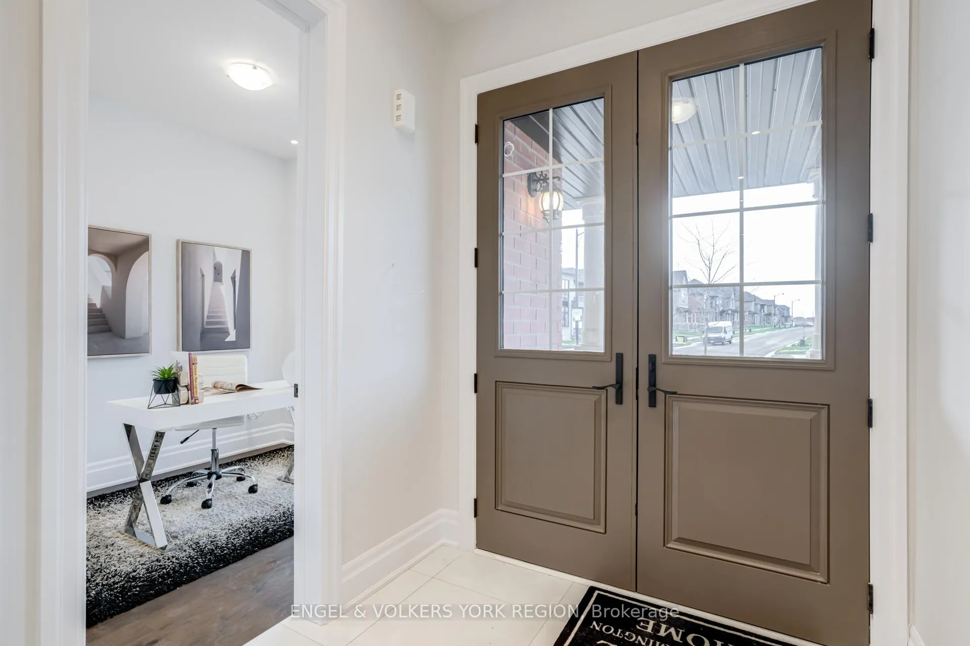 Photo 4 of 10 Keyworth Crescent, Brampton, Sandringham-Wellington North — HOMEH