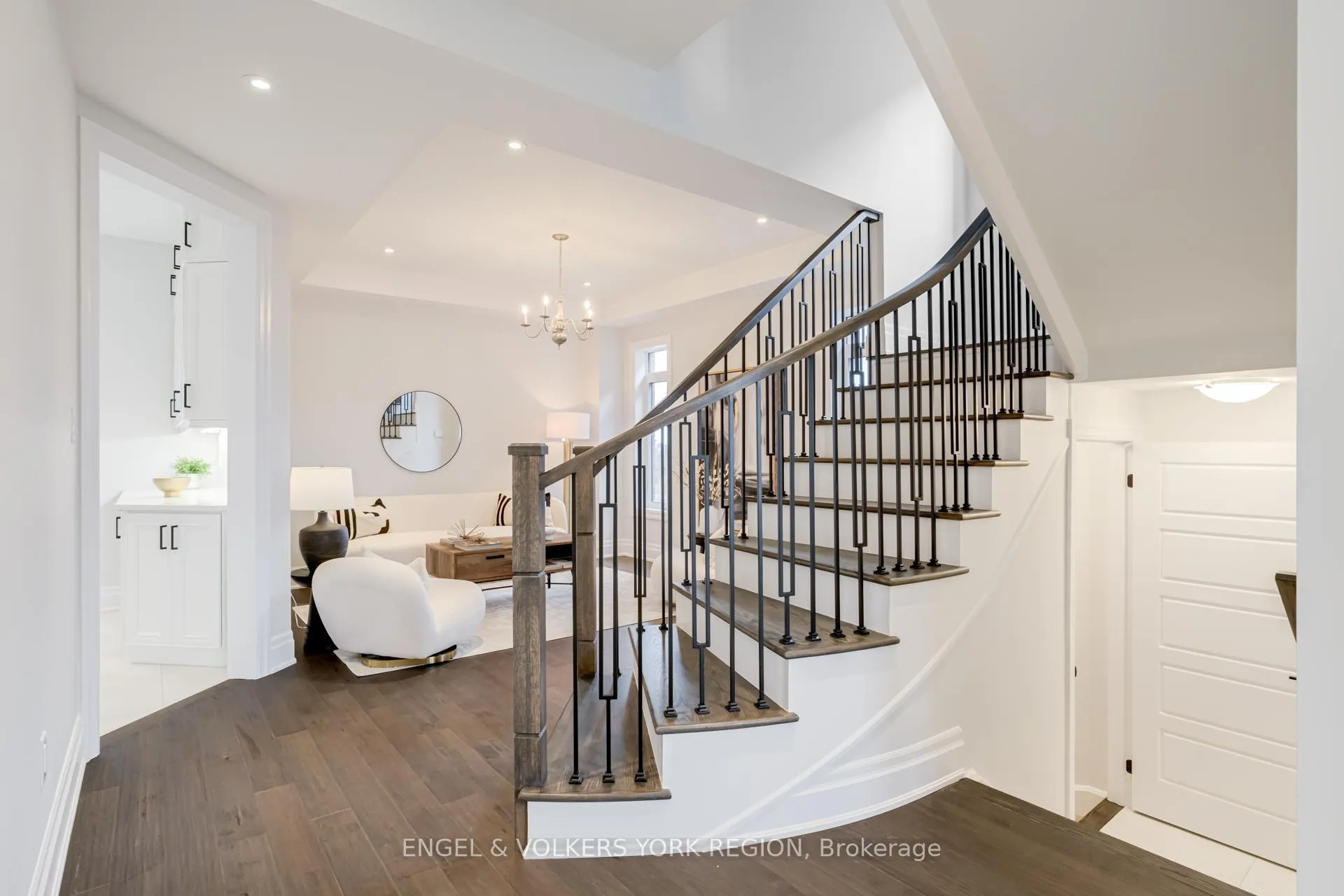 Photo 5 of 10 Keyworth Crescent, Brampton, Sandringham-Wellington North — HOMEH