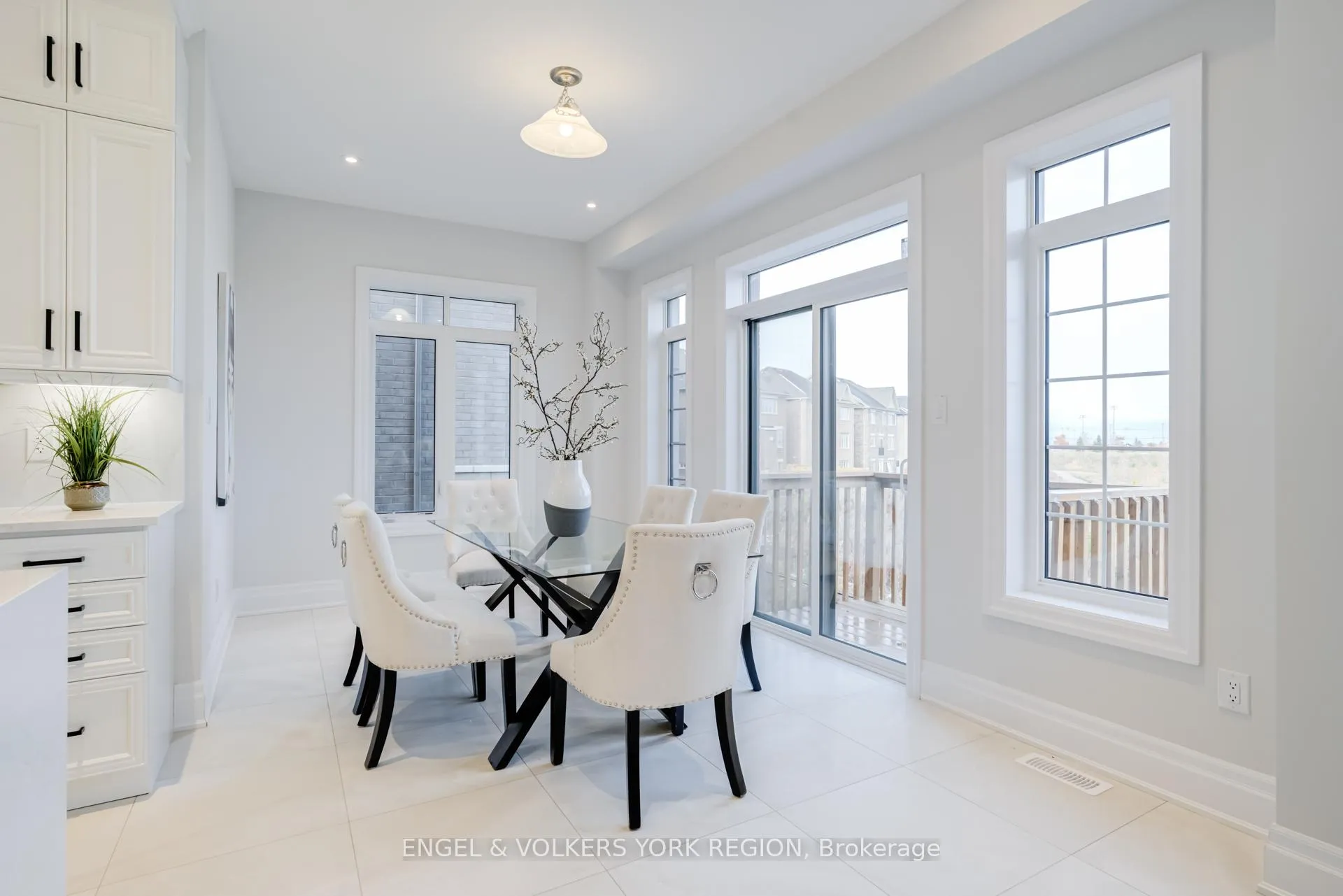 Photo 17 of 10 Keyworth Crescent, Brampton, Sandringham-Wellington North — HOMEH