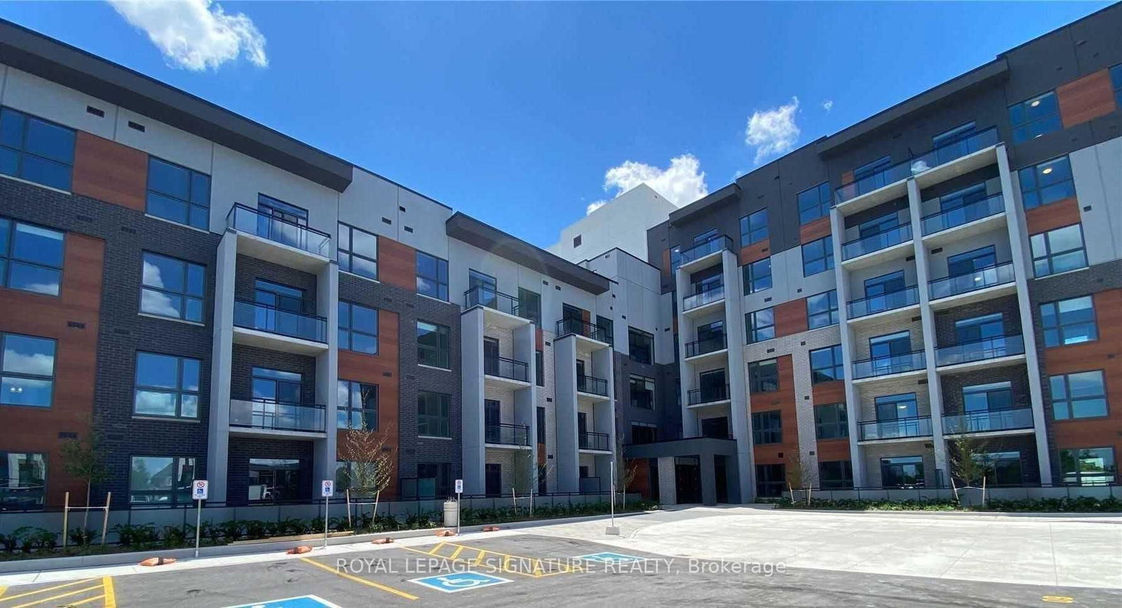 Front of Unit 112, 95 Dundas St W